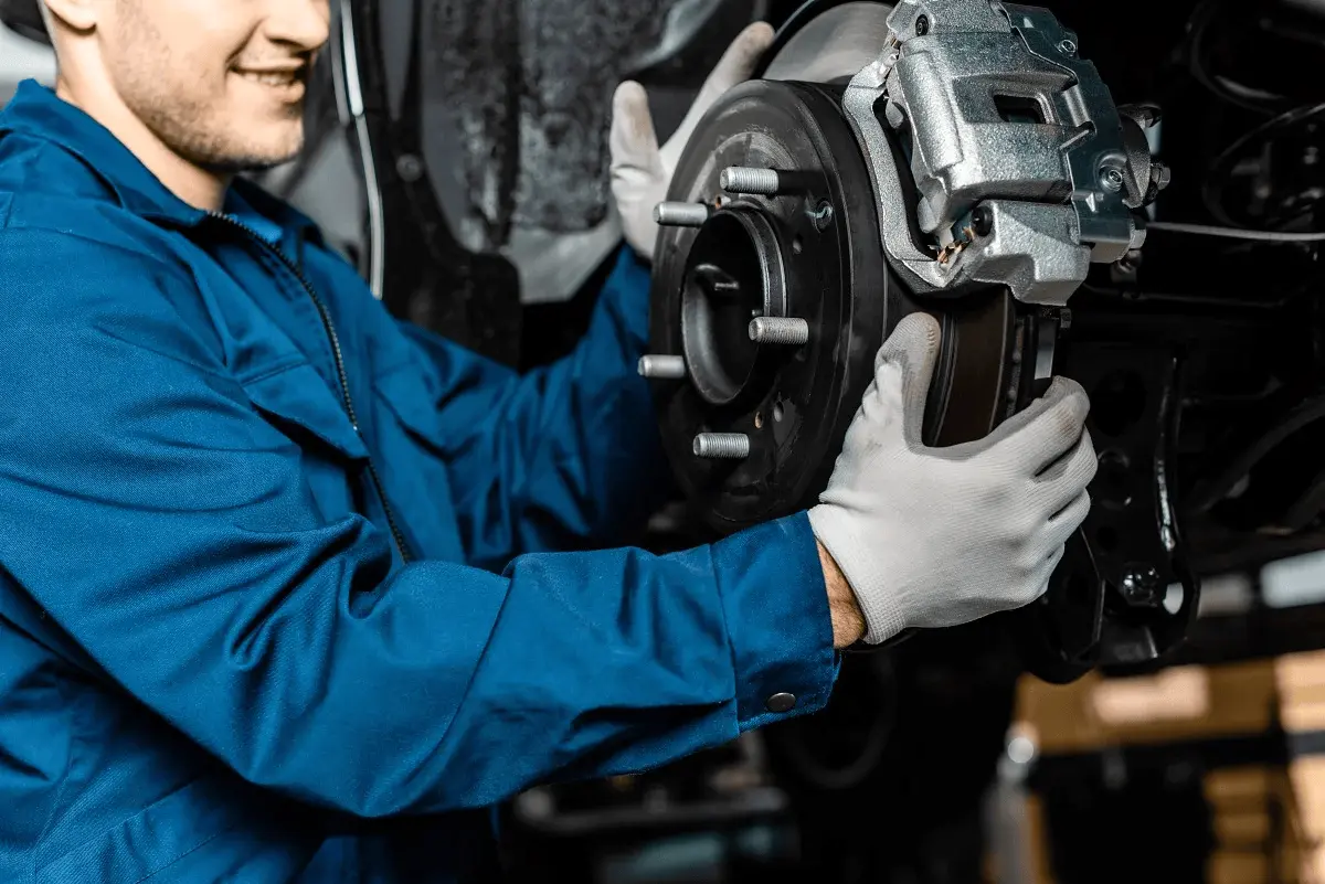 SIGNS-OF-BAD-BRAKES