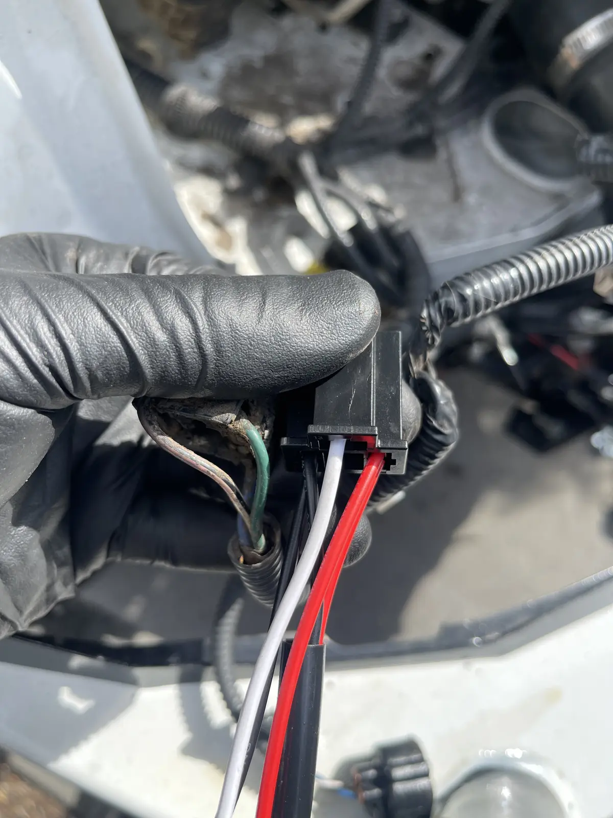Headlight wiring connection during the Toyota Hilux repair